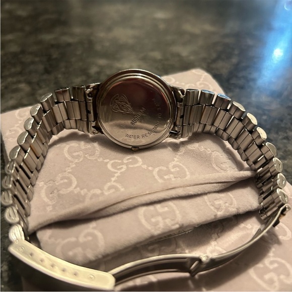🦁 Gucci Embossed Watch - Picture 13 of 14